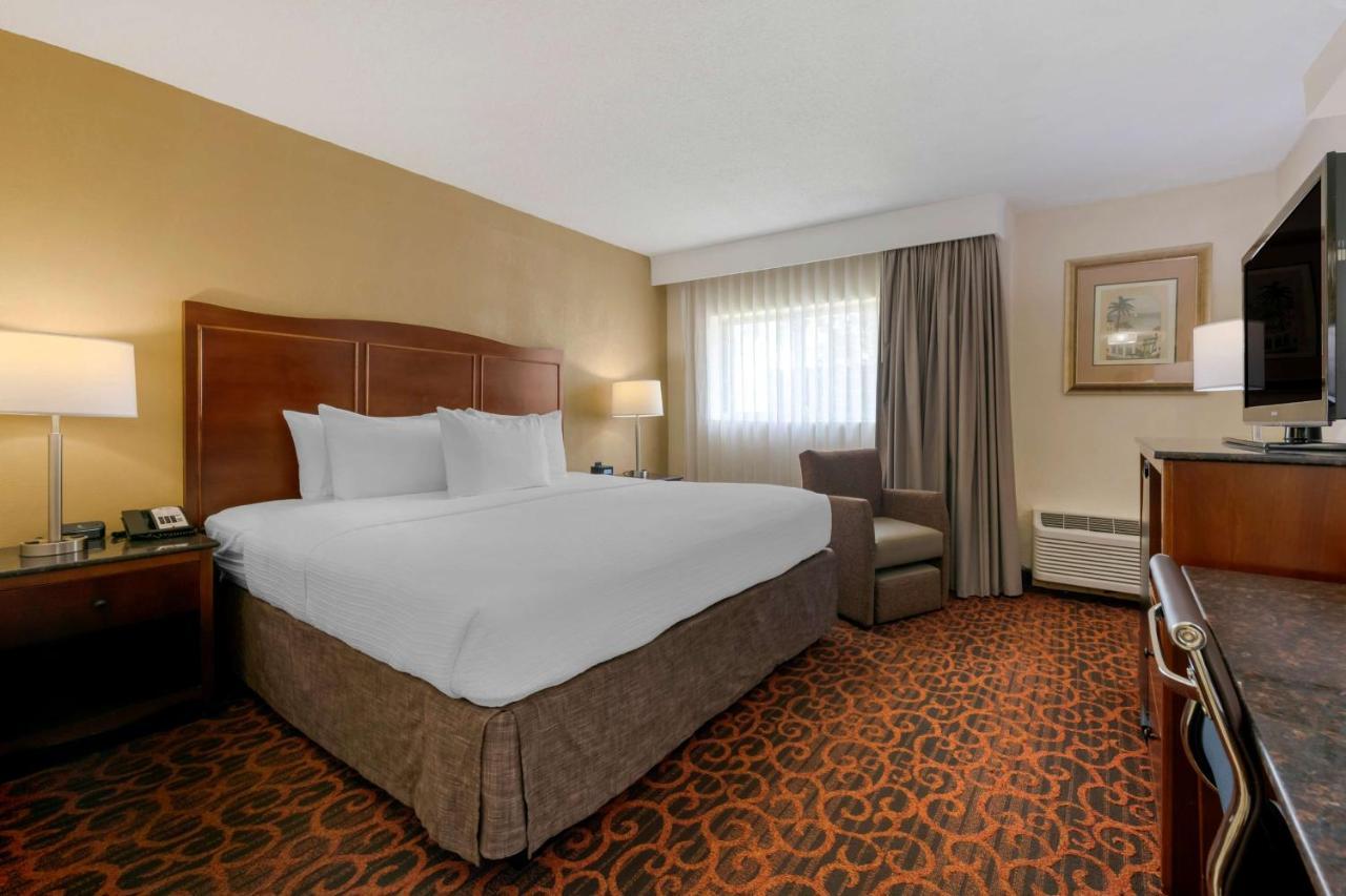 Best Western Plus North Miami-Bal Harbour Bagian luar foto