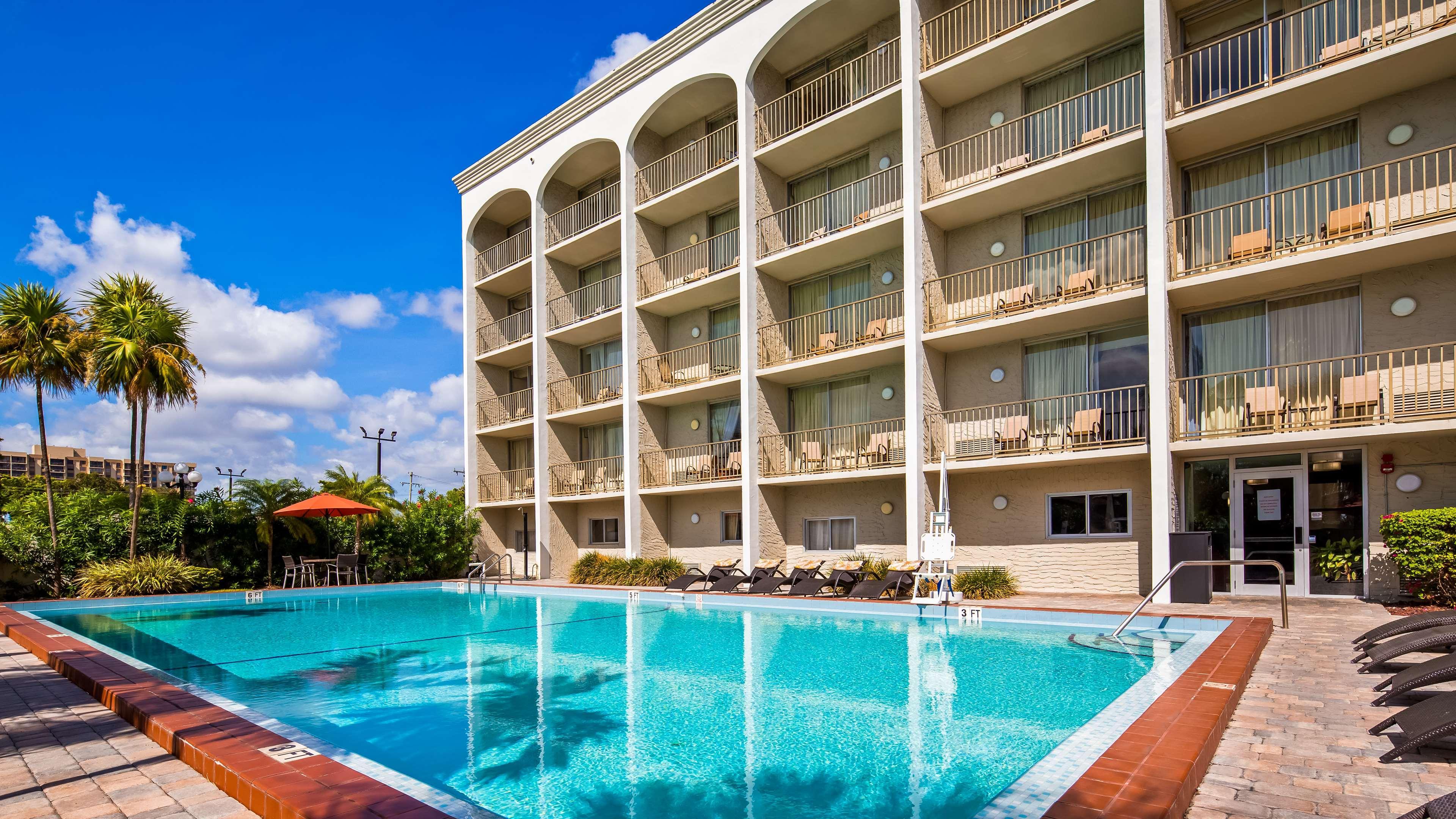 Best Western Plus North Miami-Bal Harbour Bagian luar foto